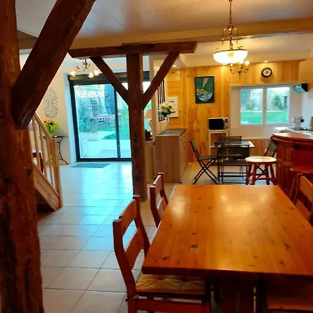 Сasa de vacaciones La Maison Des Oliviers Aubeterre-sur-Dronne